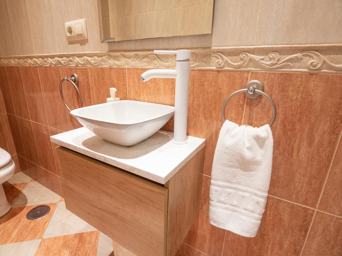 Home In Seville V33-B المظهر الخارجي الصورة